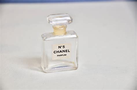 chanel no 5 bottles through the years|chanel no 5 cost.